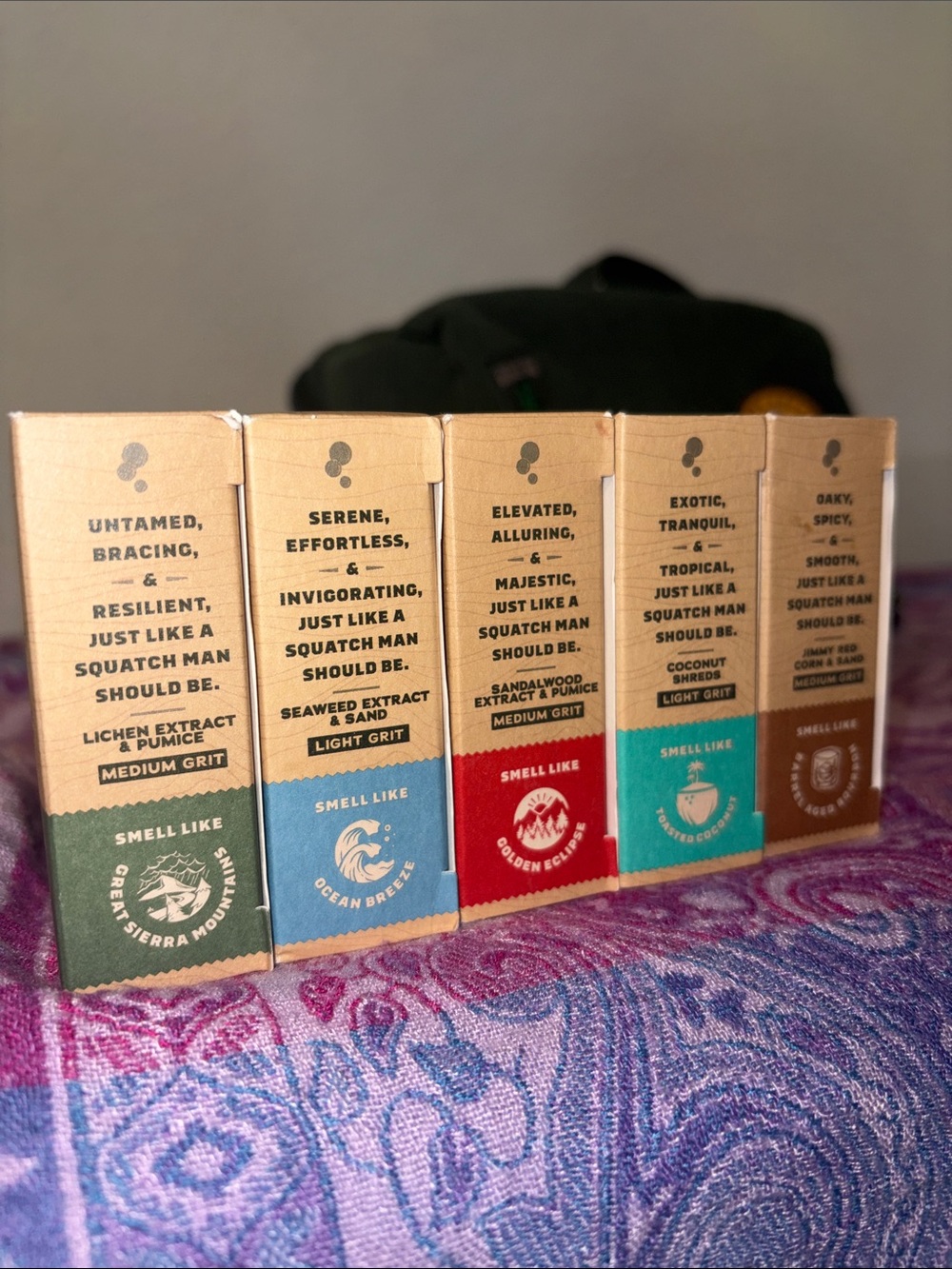 Dr Squatch Soap kit with Green Corduroy toiletry bag - Picture 8 of 8